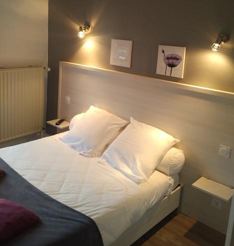 Logis Hotel Le Pont D'Arcole Riscle Eksteriør bilde